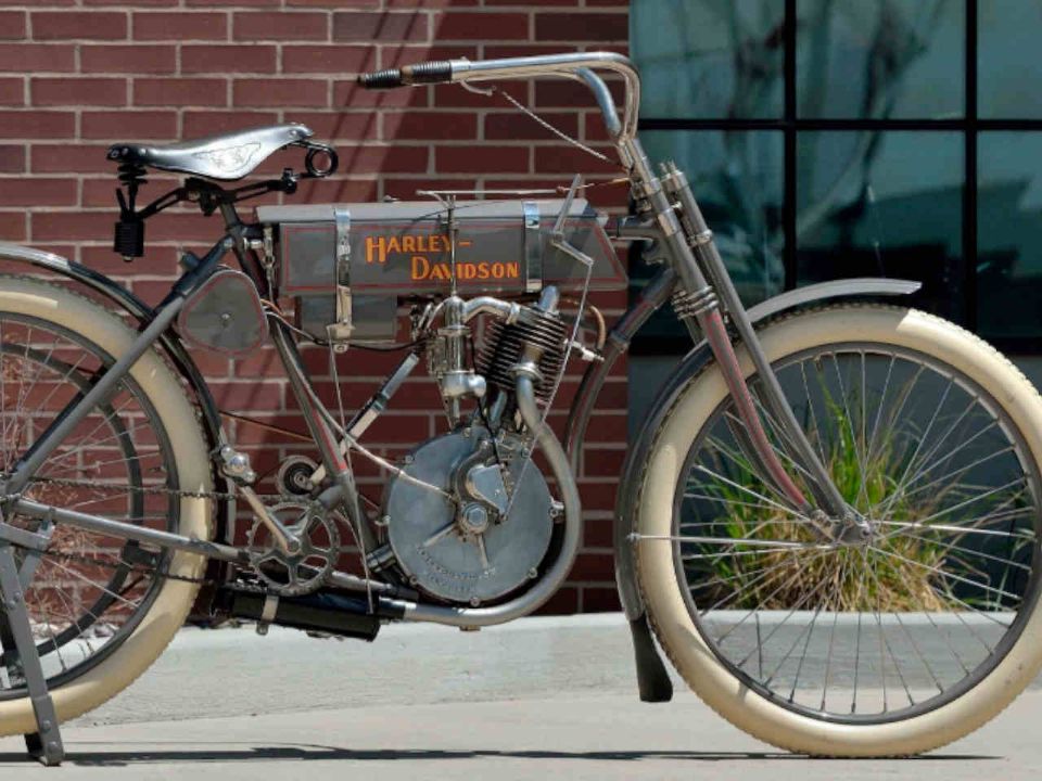 Harley-Davidson Strap Tank 1908
